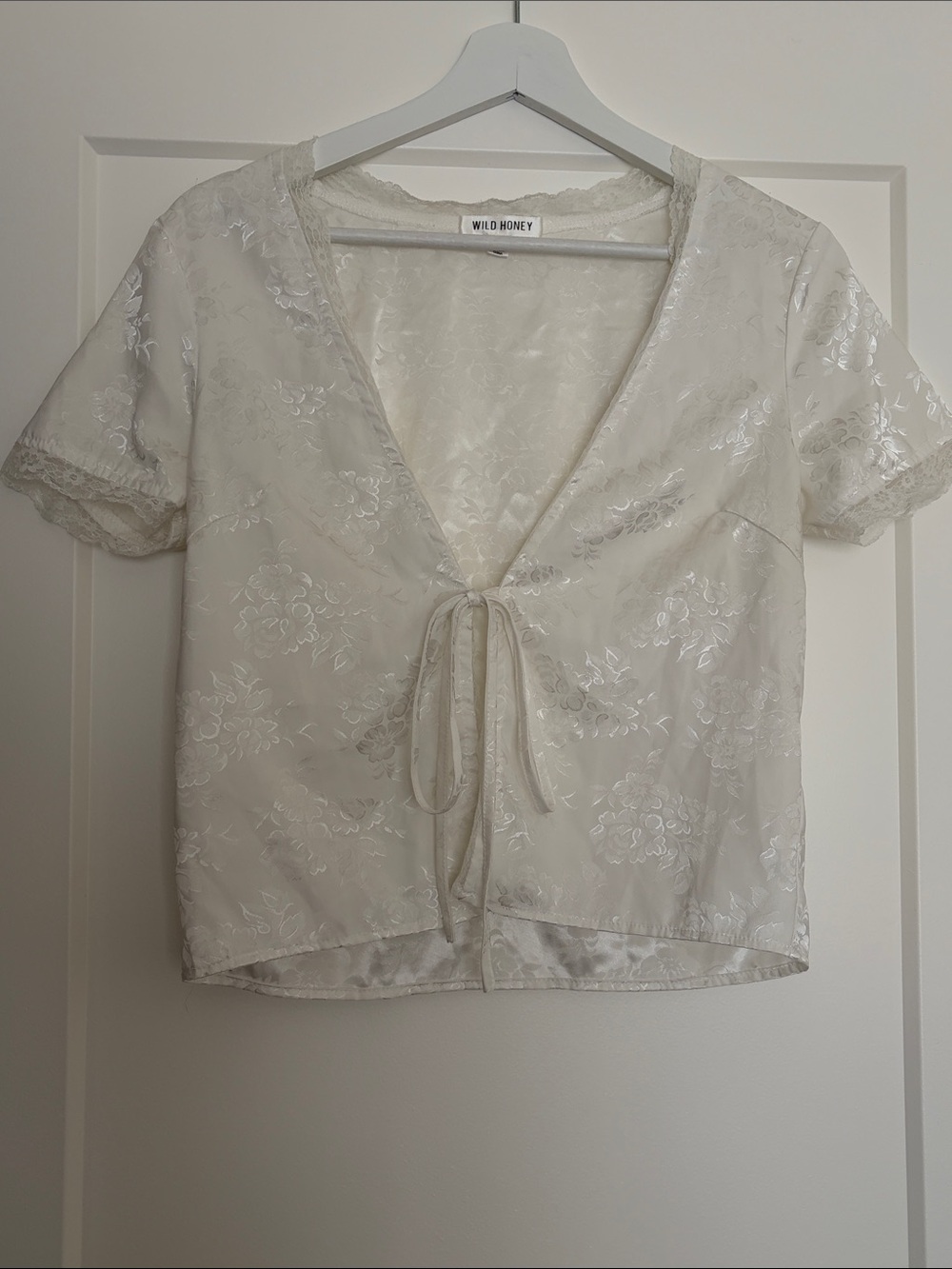 Wild Honey Cream Floral Tie-Front Short Sleeve Blouse